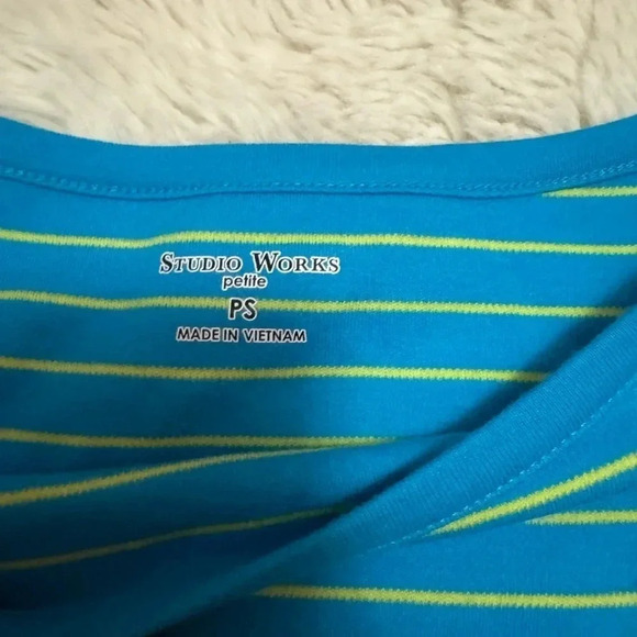 Studio Works Petite black and green striped 3/4 sleeves top size small - Picture 6 of 7